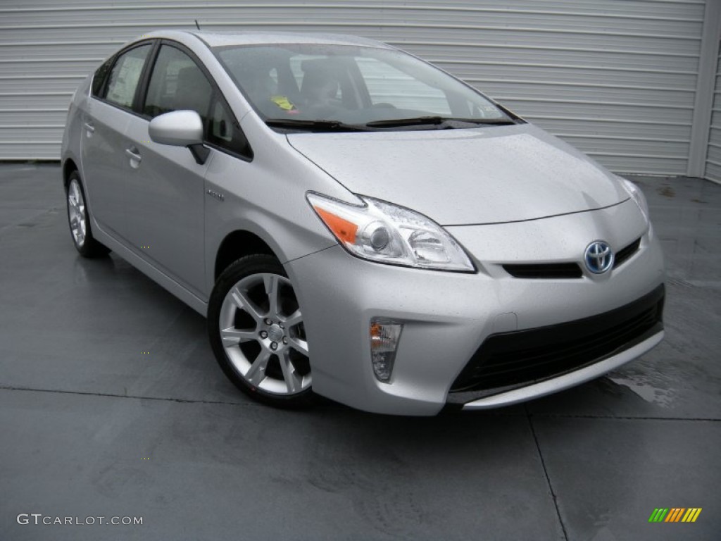 2014 Prius Three Hybrid - Classic Silver Metallic / Dark Gray photo #1