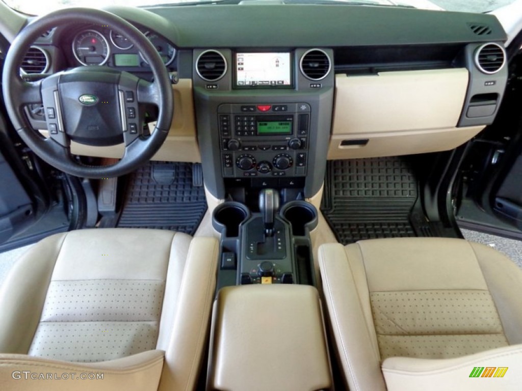 2005 Land Rover LR3 V8 HSE Alpaca Beige Dashboard Photo #93919754