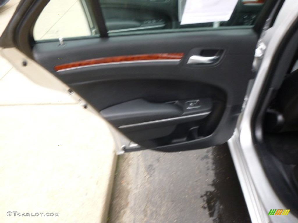 2012 300 Limited AWD - Bright Silver Metallic / Black photo #13