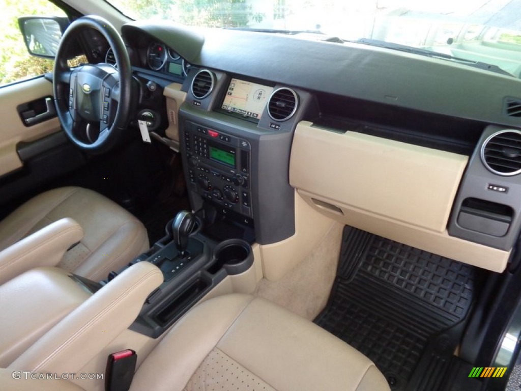 2005 Land Rover LR3 V8 HSE Alpaca Beige Dashboard Photo #93921233