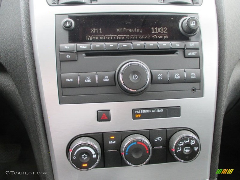 2011 GMC Acadia SL AWD Controls Photo #93925901