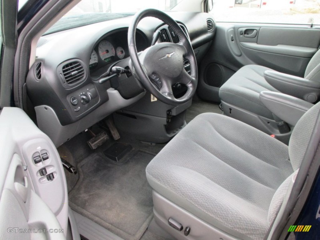 2005 Town & Country Touring - Midnight Blue Pearl / Medium Slate Gray photo #5