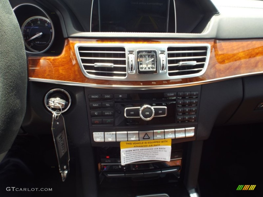 2014 Mercedes-Benz E 63 AMG Wagon Controls Photo #93935271