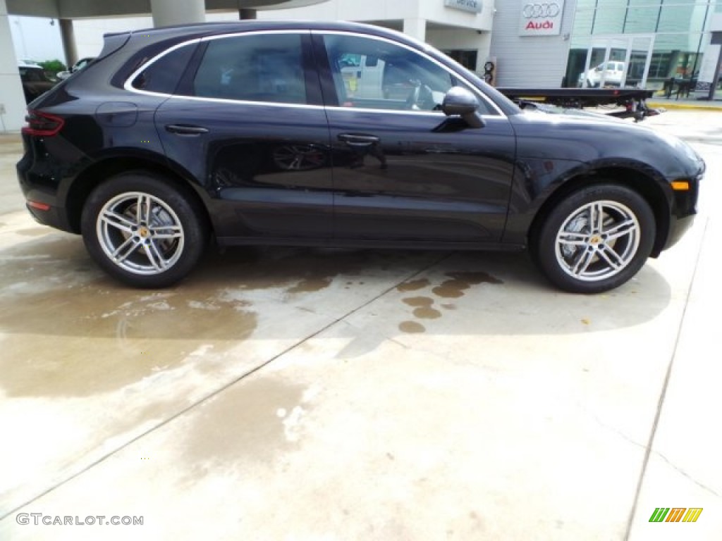 Jet Black Metallic 2015 Porsche Macan S Exterior Photo #93939687