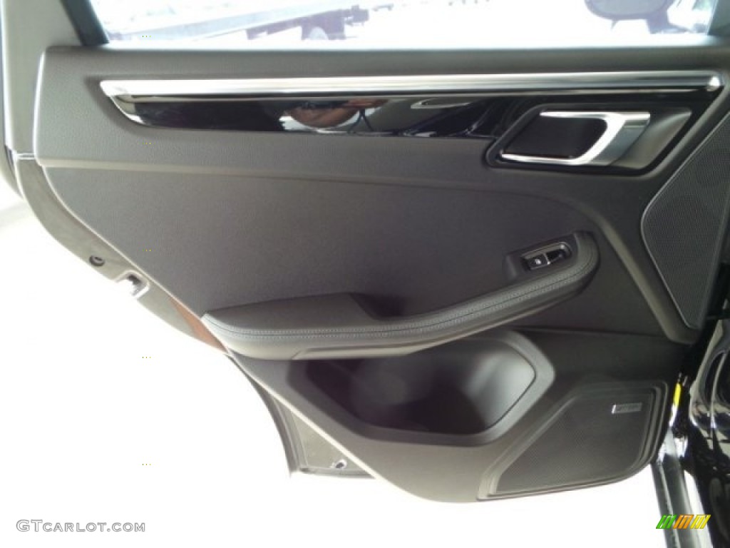 2015 Porsche Macan S Black Door Panel Photo #93940068