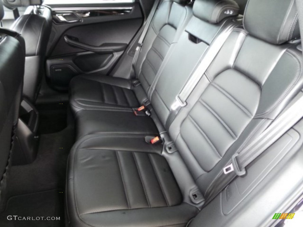 Black Interior 2015 Porsche Macan S Photo #93940116