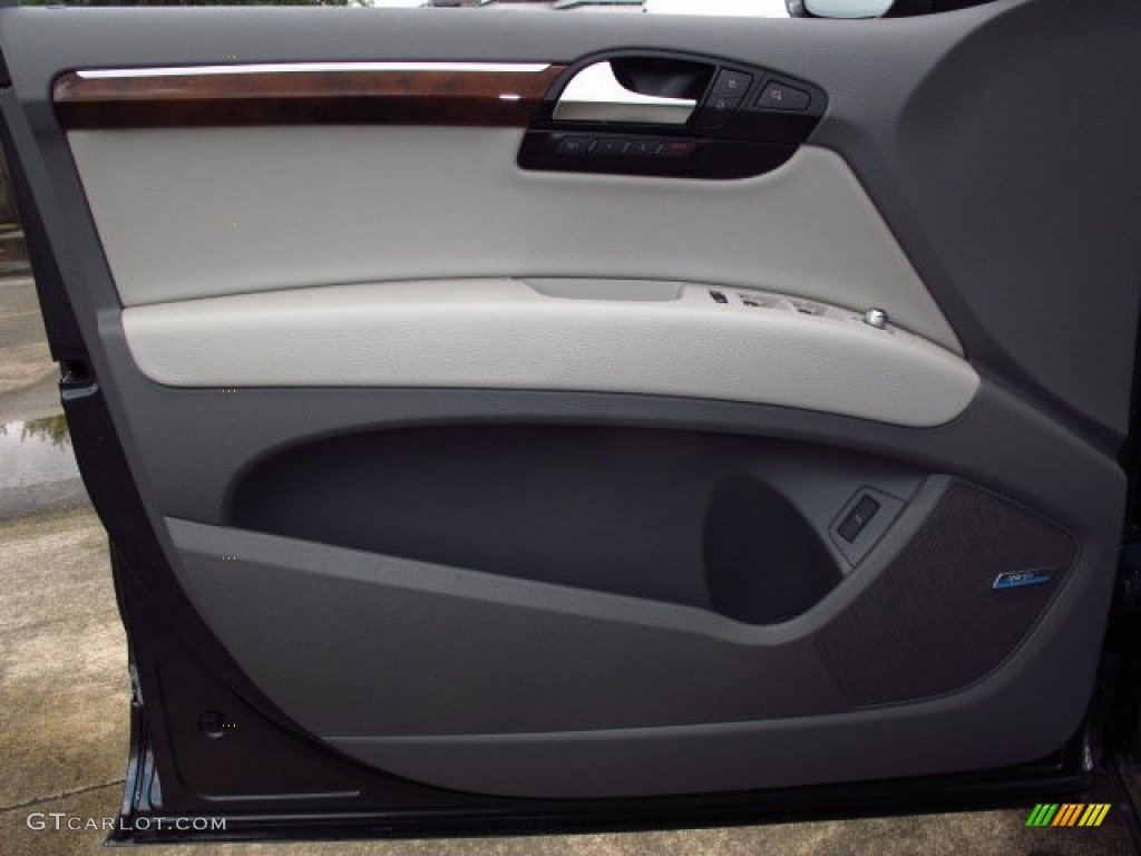 2014 Audi Q7 3.0 TFSI quattro S Line Package Limestone Gray Door Panel Photo #93941217