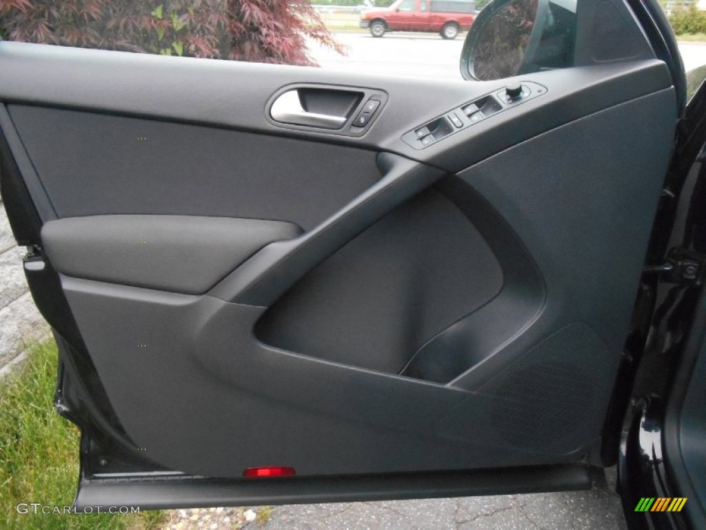 2012 Tiguan S 4Motion - Deep Black Metallic / Black photo #14