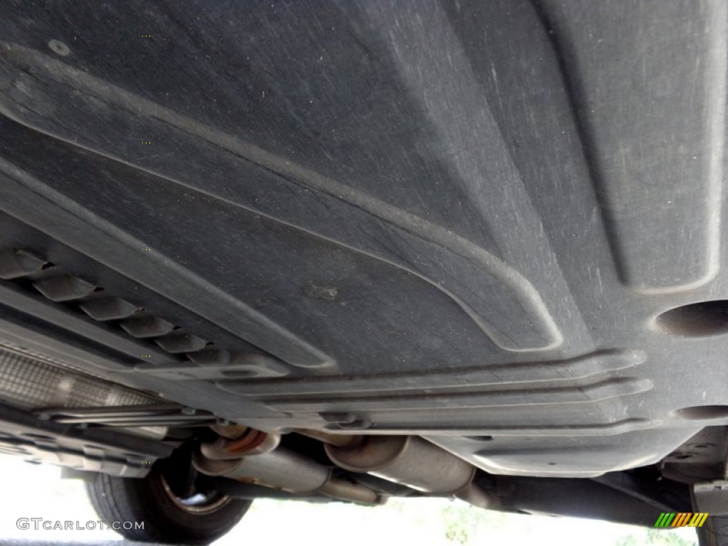 2000 Mercedes-Benz S 430 Sedan Undercarriage Photo #93947381