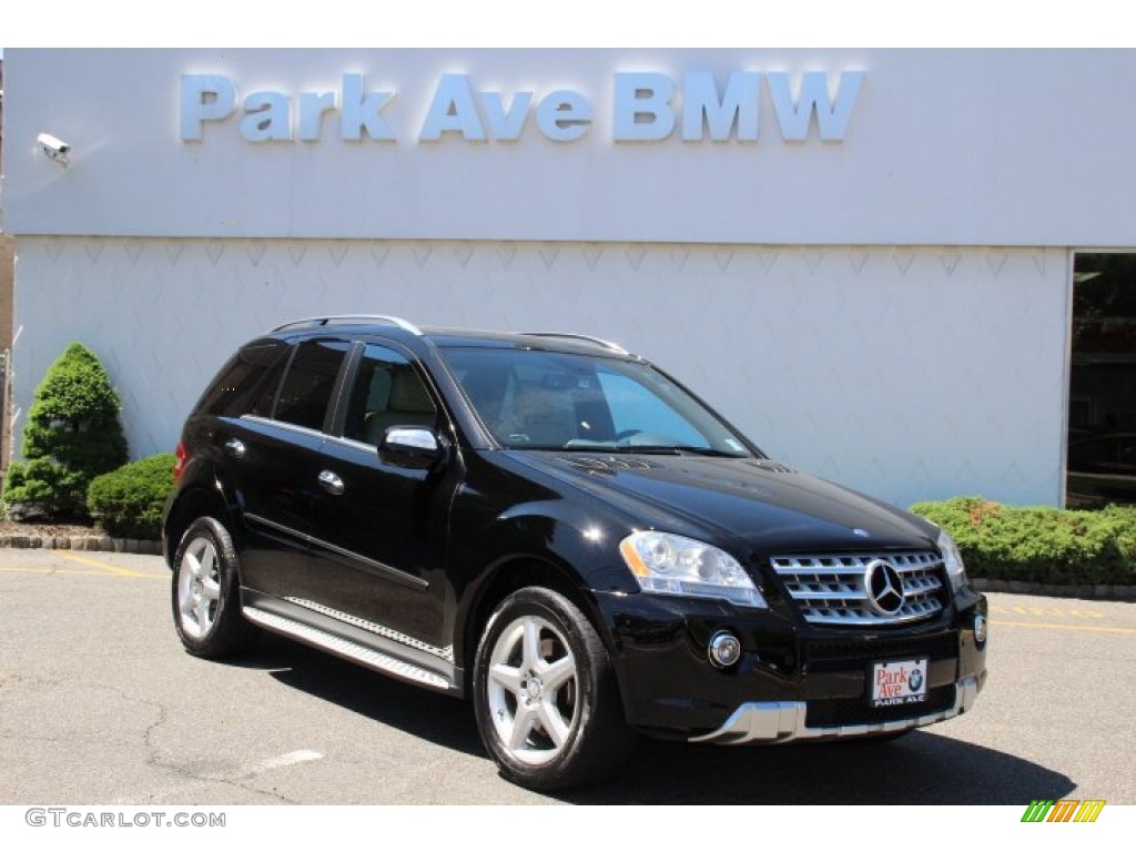 2010 ML 550 4Matic - Obsidian Black Metallic / Cashmere photo #1
