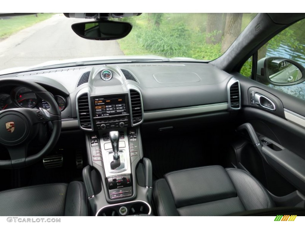 2012 Cayenne Turbo - Classic Silver Metallic / Black photo #16