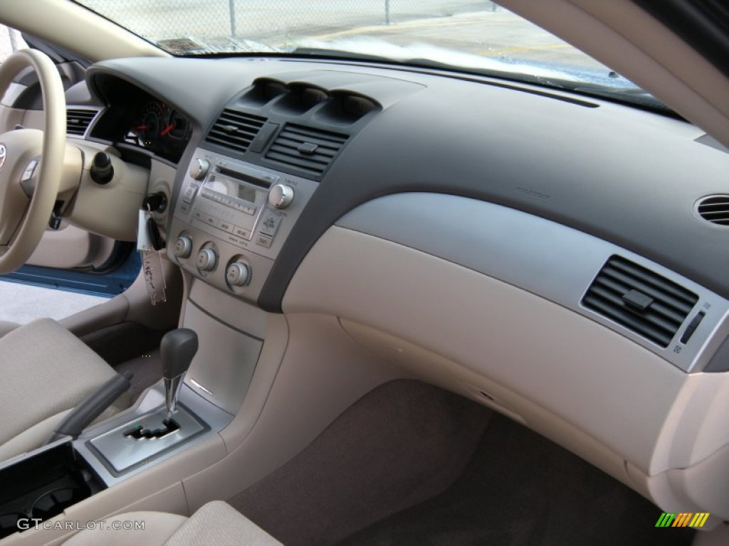 2007 Solara SE Coupe - Blue Streak Metallic / Ivory photo #27