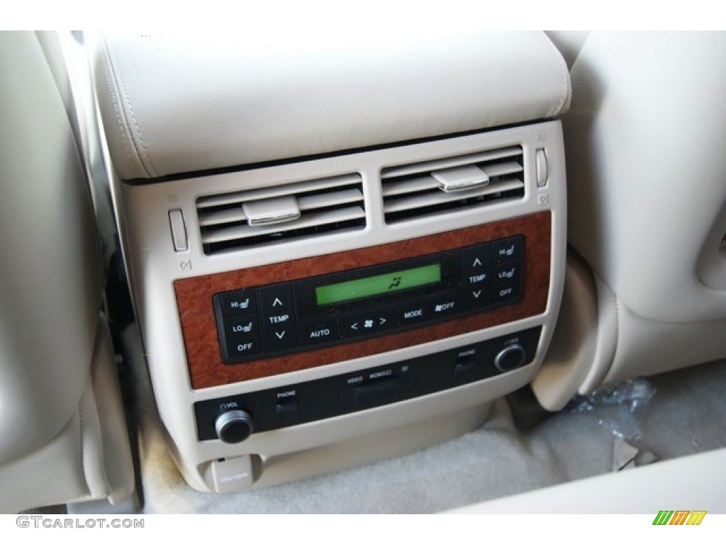 2014 Toyota Land Cruiser Standard Land Cruiser Model Controls Photo #93956673