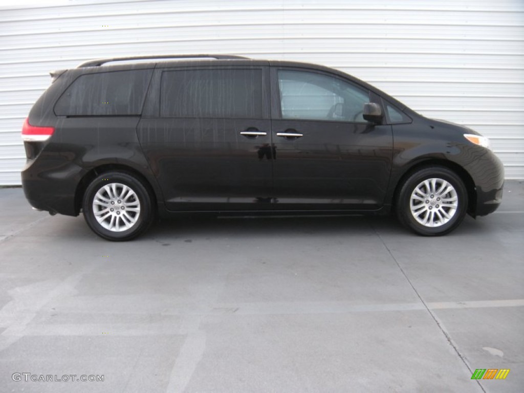 2011 Sienna XLE - Black / Light Gray photo #3