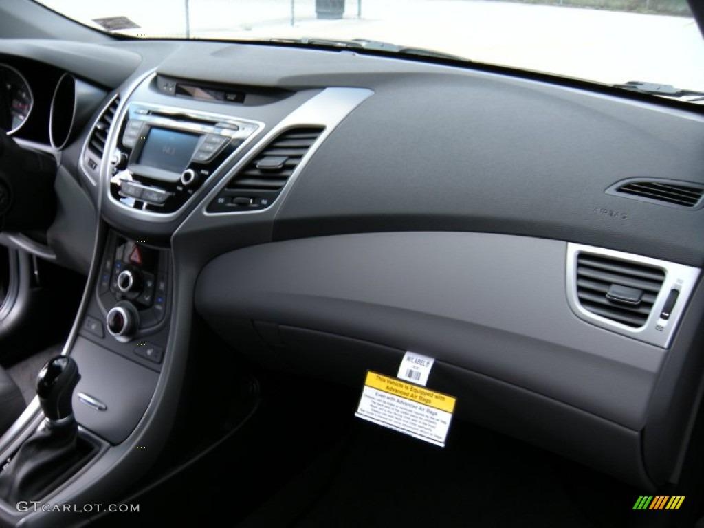 2014 Elantra SE Sedan - Black / Gray photo #17