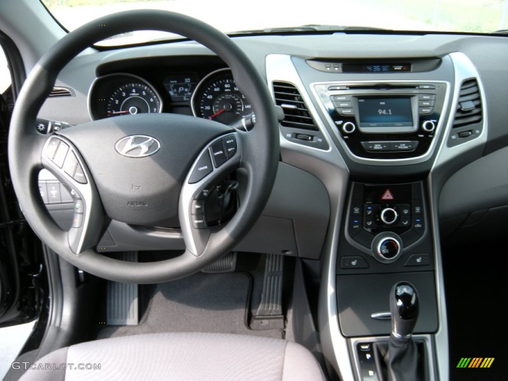 2014 Elantra SE Sedan - Black / Gray photo #24