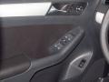 Black - Jetta SE Sedan Photo No. 17