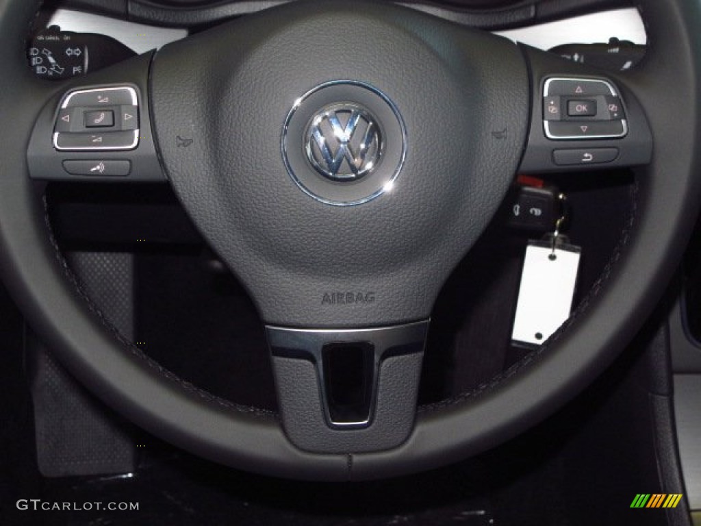 2014 Passat 1.8T SE - Candy White / Titan Black photo #16