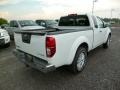 Glacier White - Frontier SV King Cab 4x4 Photo No. 7