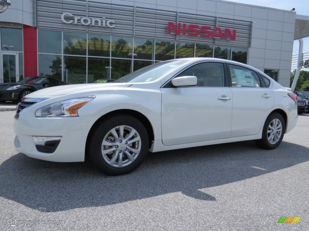 2014 Altima 2.5 S - Pearl White / Beige photo #1