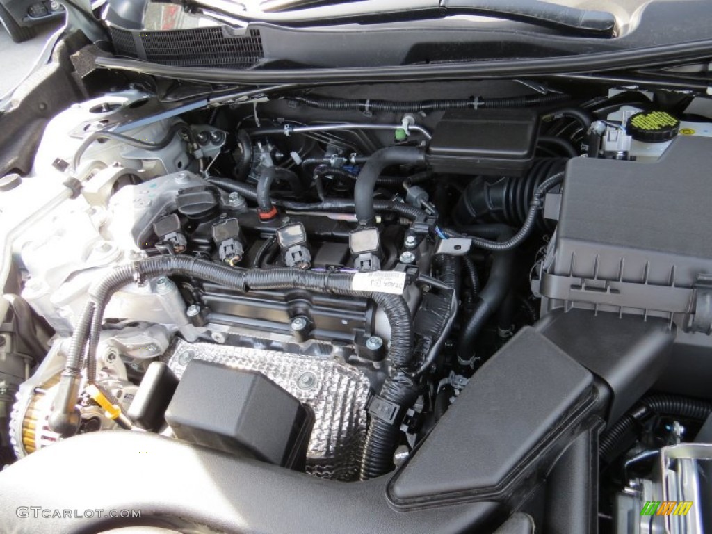2014 Nissan Altima 2.5 Engine Photos