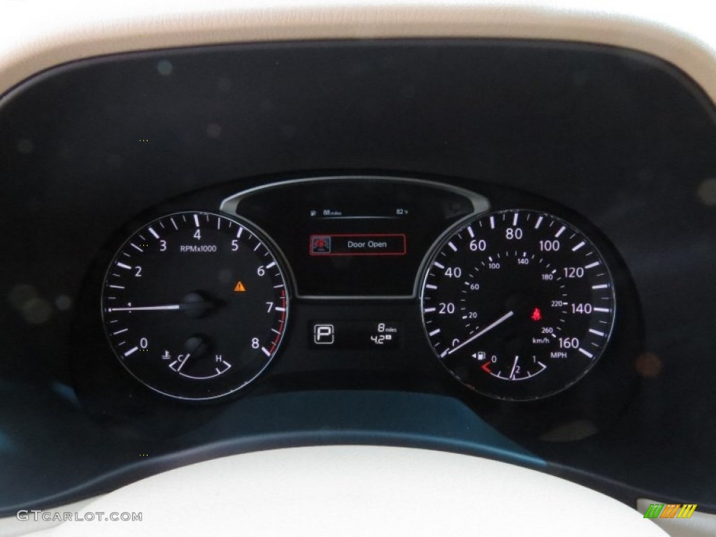 2014 Nissan Pathfinder SV Gauges Photos