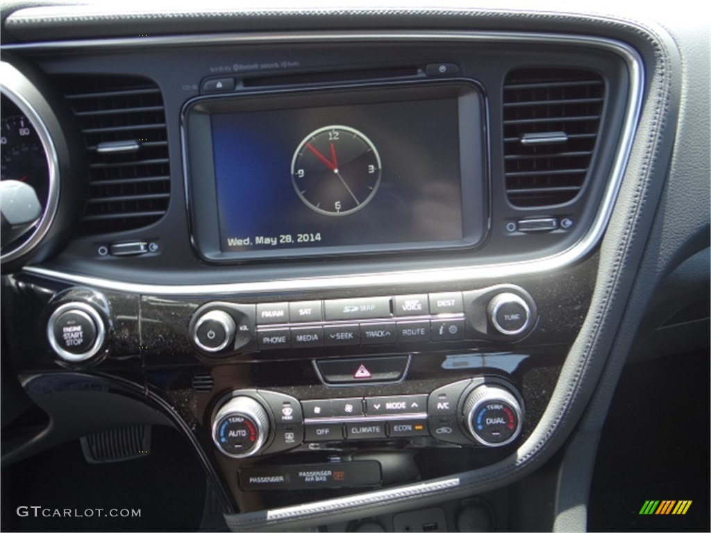 2014 Kia Optima Hybrid EX Controls Photo #93980673