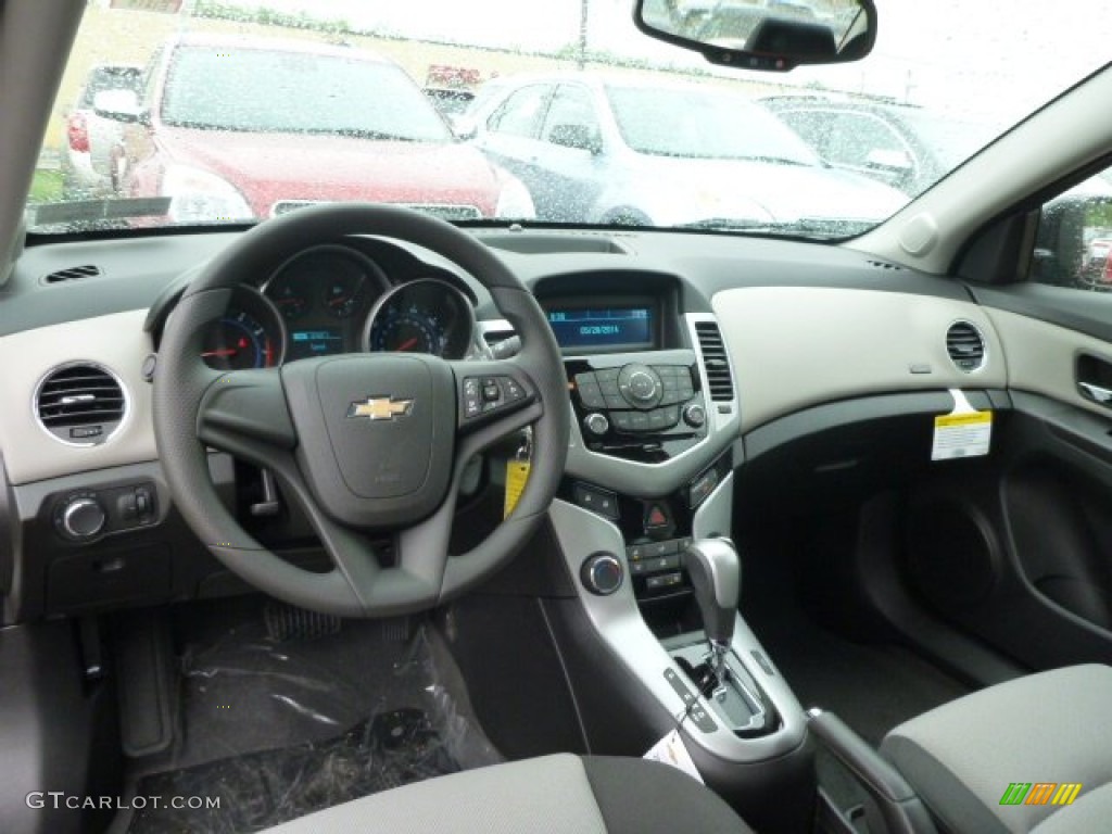 2014 Cruze LS - Atlantis Blue Metallic / Jet Black/Medium Titanium photo #12