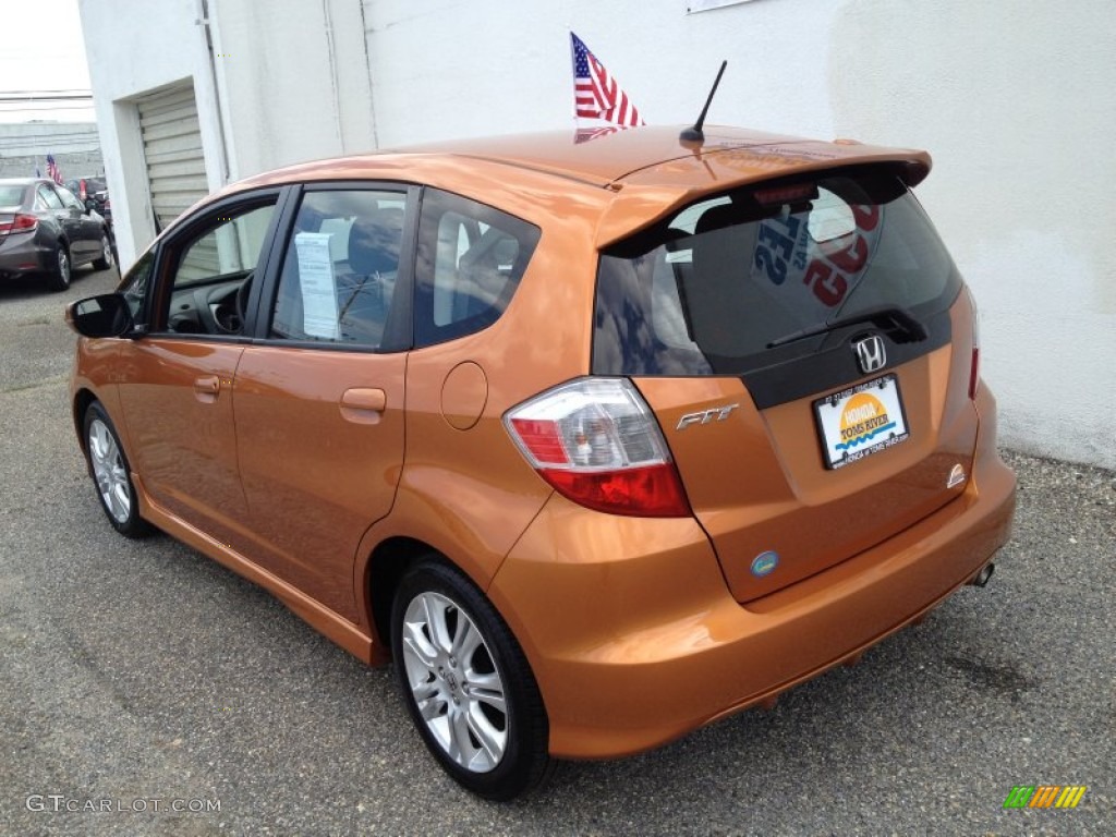 2011 Fit Sport Navigation - Orange Revolution Metallic / Sport Black photo #8