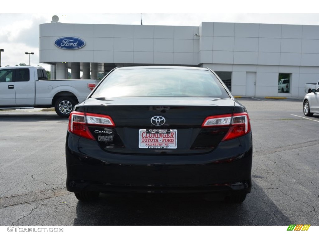 2014 Camry L - Attitude Black Metallic / Ivory photo #5