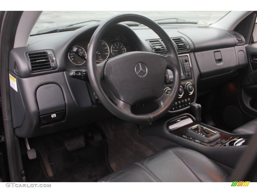 2005 ML 350 4Matic - Black / Charcoal photo #33