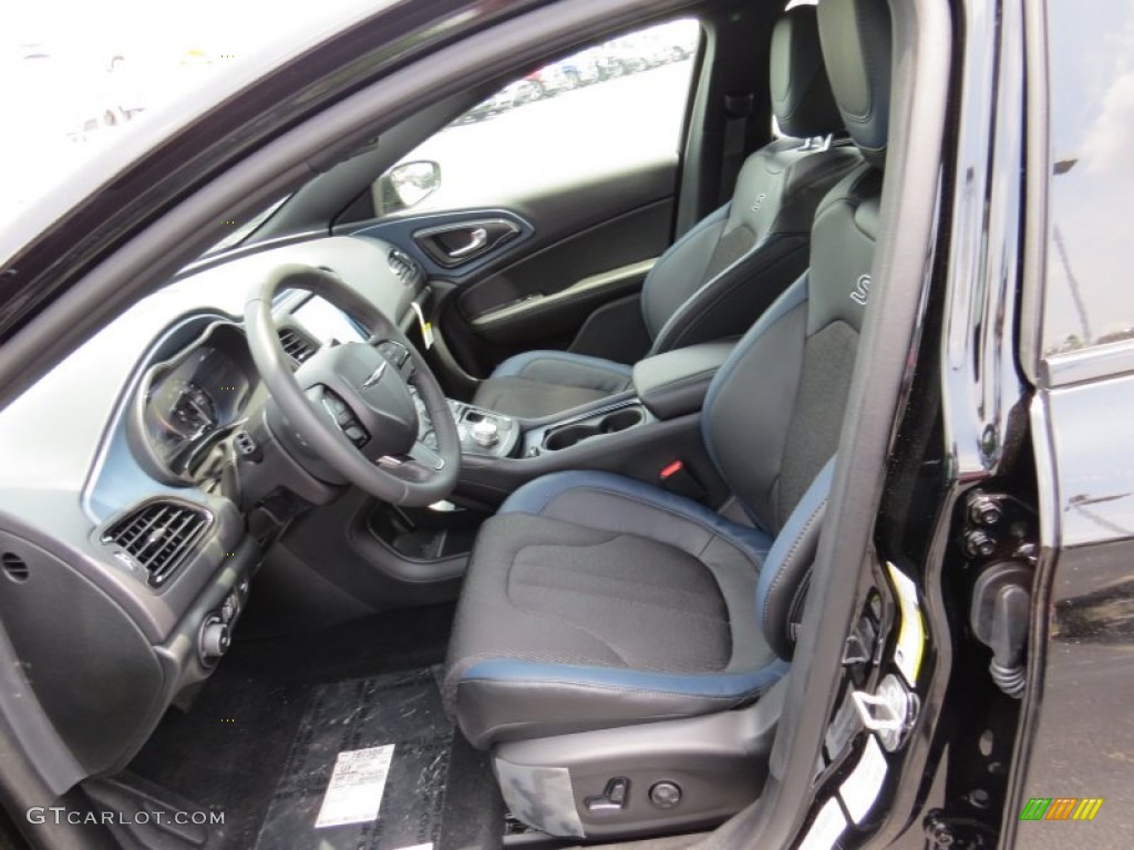 Black Interior 2015 Chrysler 200 S Photo #93998260