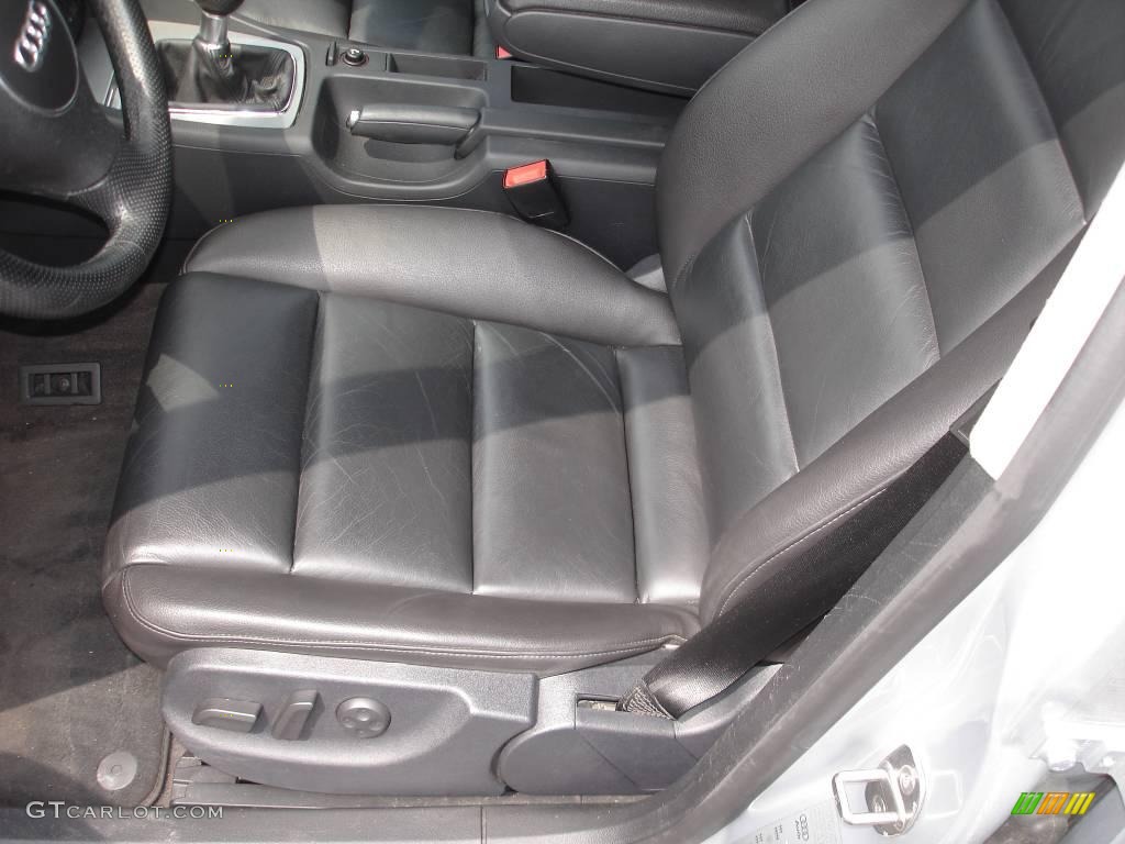 2004 A4 1.8T quattro Sedan - Light Silver Metallic / Ebony photo #8