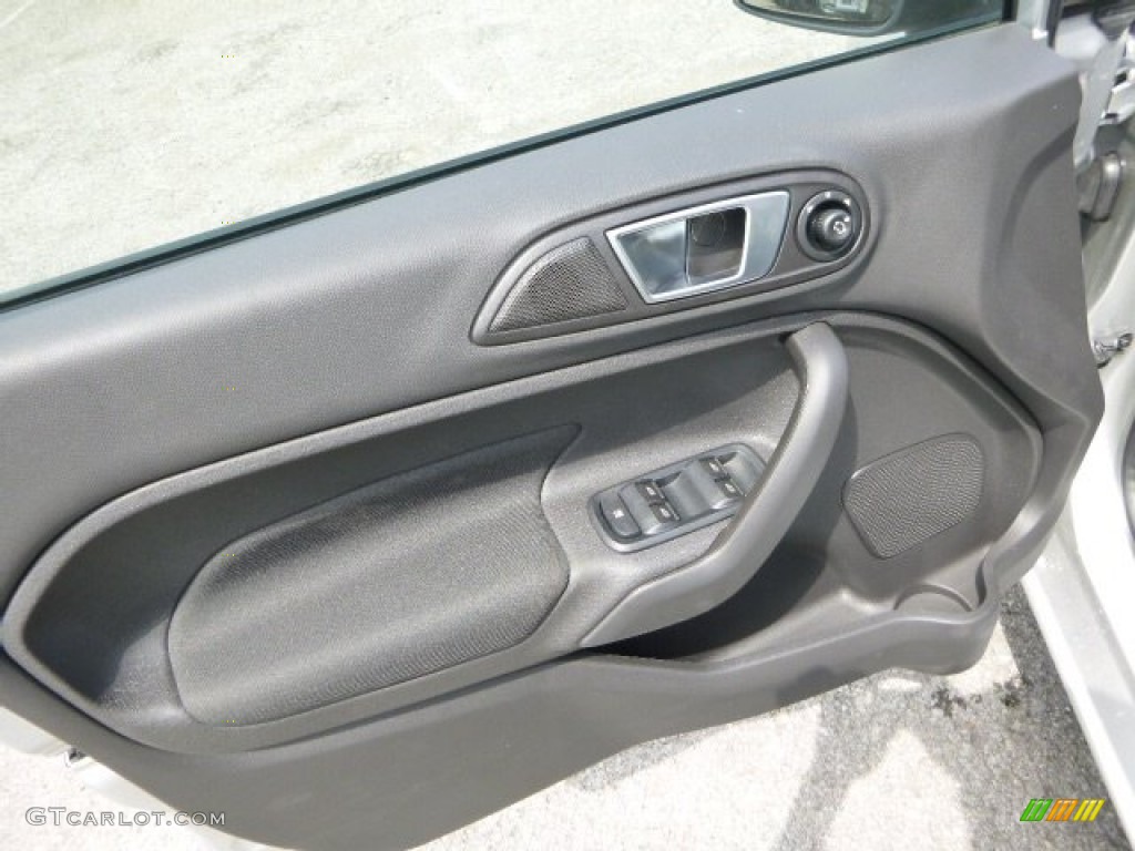 2014 Fiesta SE Sedan - Ingot Silver / Medium Light Stone photo #11