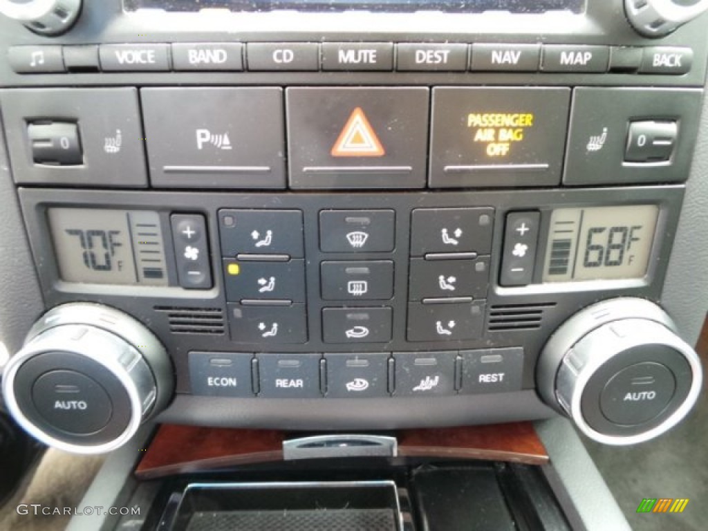 2006 Volkswagen Touareg V10 TDI Controls Photo #94003121