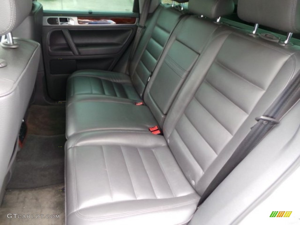 2006 Volkswagen Touareg V10 TDI Interior Color Photos