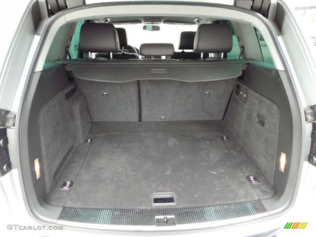 2006 Volkswagen Touareg V10 TDI Trunk Photo #94003388