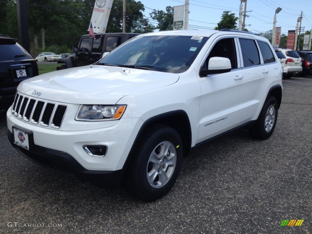 2014 Grand Cherokee Laredo 4x4 - Bright White / Morocco Black photo #1