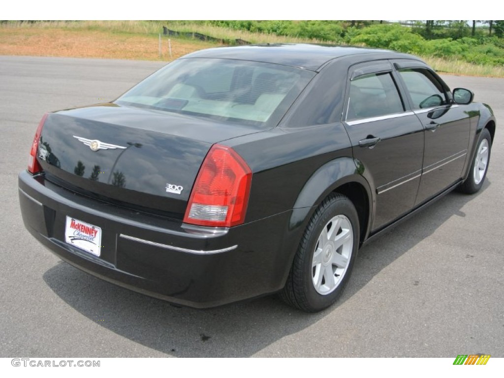 2005 300 Touring - Brilliant Black Crystal Pearl / Dark Slate Gray/Light Graystone photo #5