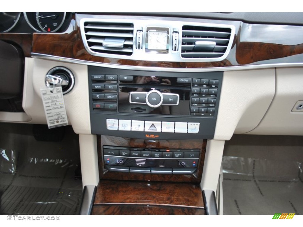 2014 Mercedes-Benz E E250 BlueTEC 4Matic Sedan Controls Photos