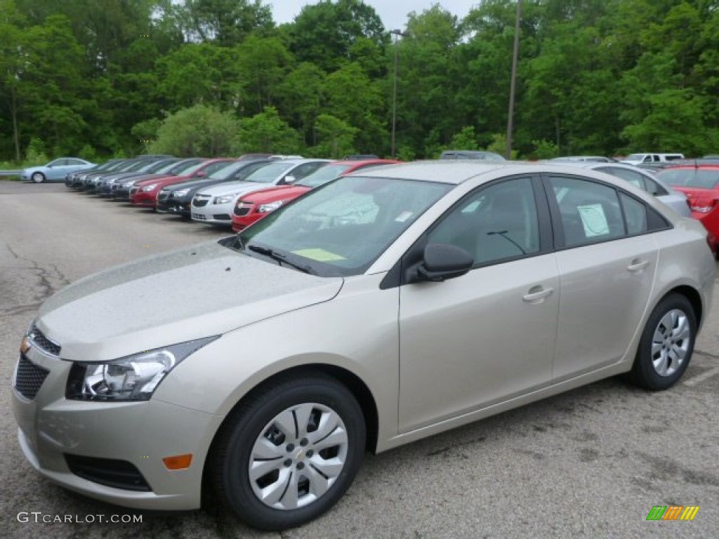 2014 Cruze LS - Champagne Silver Metallic / Jet Black/Medium Titanium photo #1