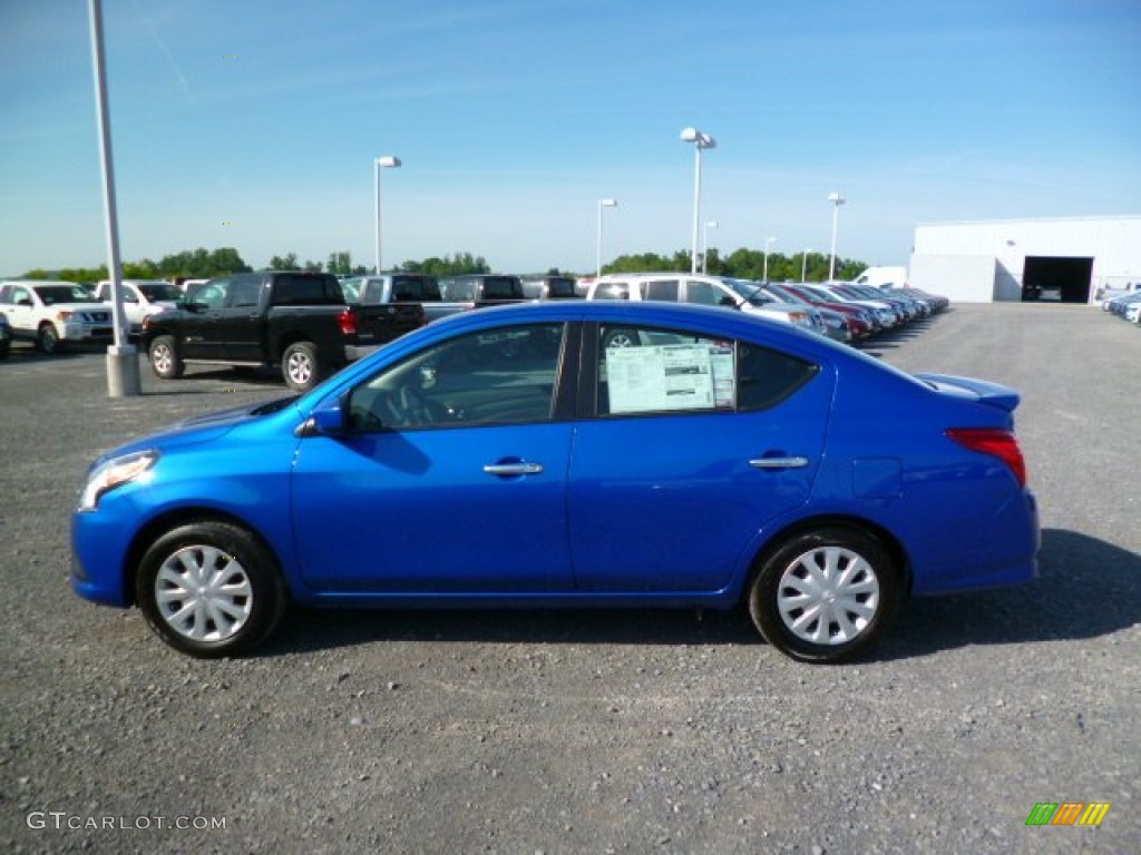 2015 Versa 1.6 SV Sedan - Metallic Blue / Charcoal photo #4