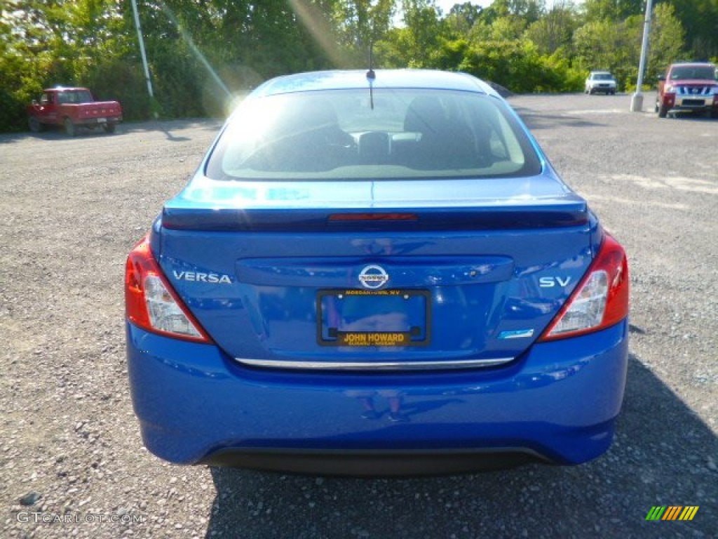 2015 Versa 1.6 SV Sedan - Metallic Blue / Charcoal photo #6