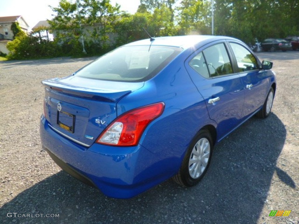 2015 Versa 1.6 SV Sedan - Metallic Blue / Charcoal photo #7