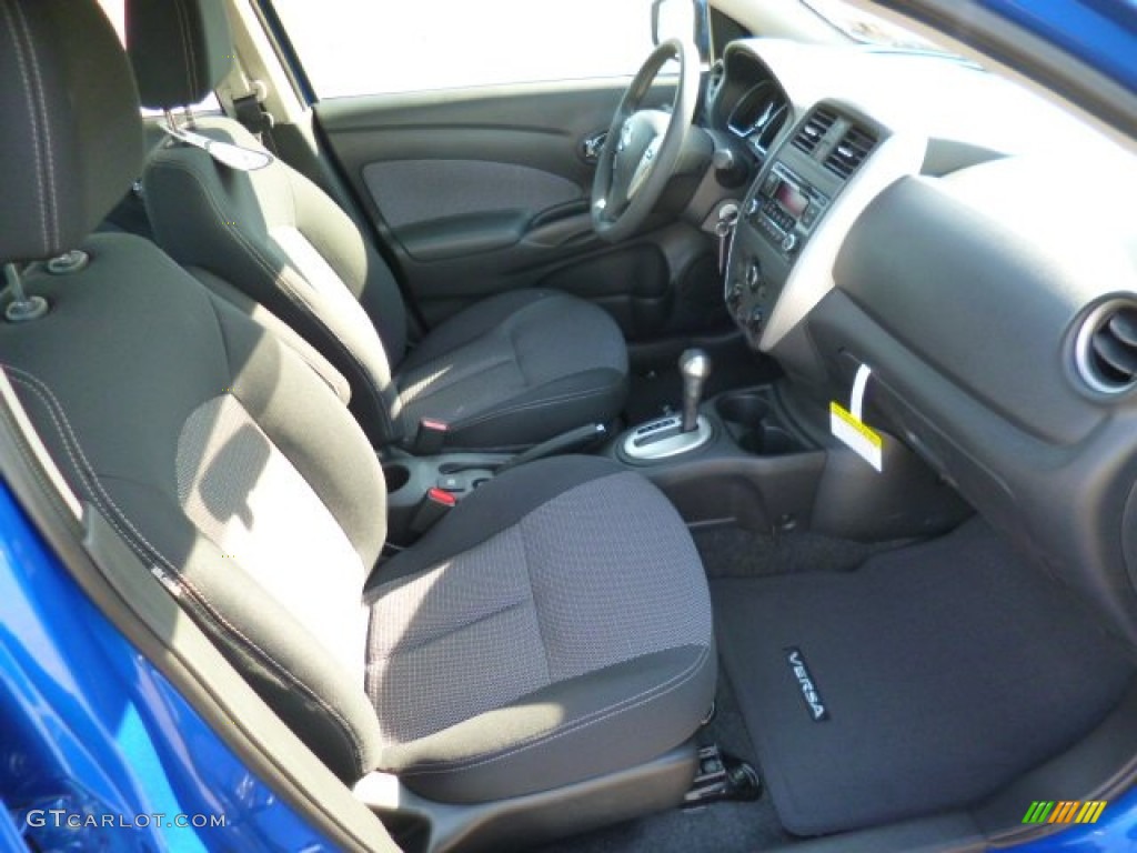 2015 Versa 1.6 SV Sedan - Metallic Blue / Charcoal photo #10