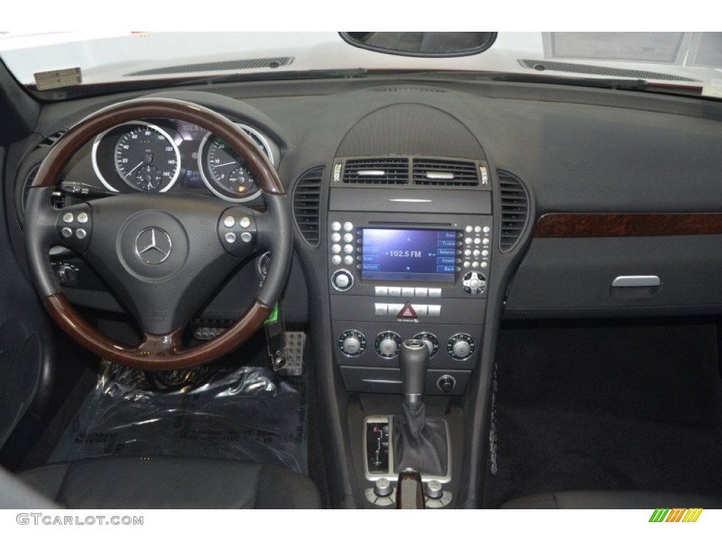 2006 Mercedes-Benz SLK 350 Roadster Black Dashboard Photo #94028254