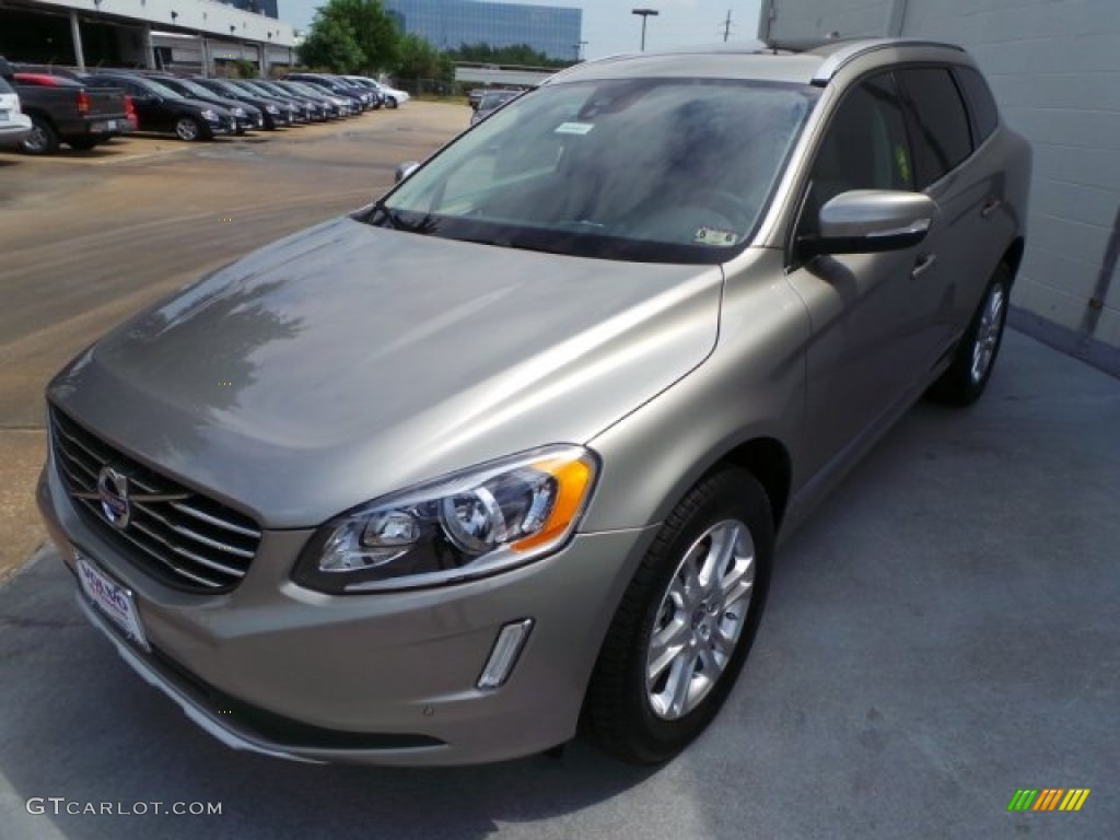Sea Shell Metallic 2015 Volvo XC60 T5 Drive-E Exterior Photo #94028571