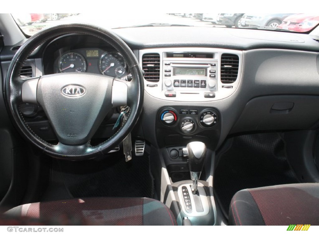 2008 Rio Rio5 SX Hatchback - Tropical Red / Gray photo #24