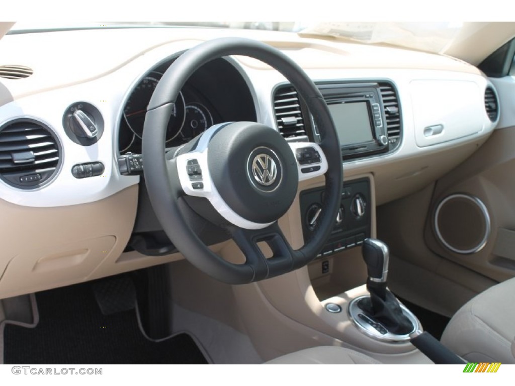 2014 Volkswagen Beetle 1.8T Beige Dashboard Photo #94038649