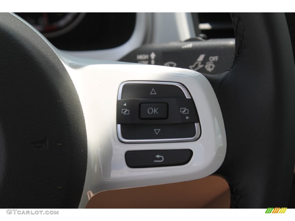 2014 Volkswagen Beetle 1.8T Controls Photo #94038901